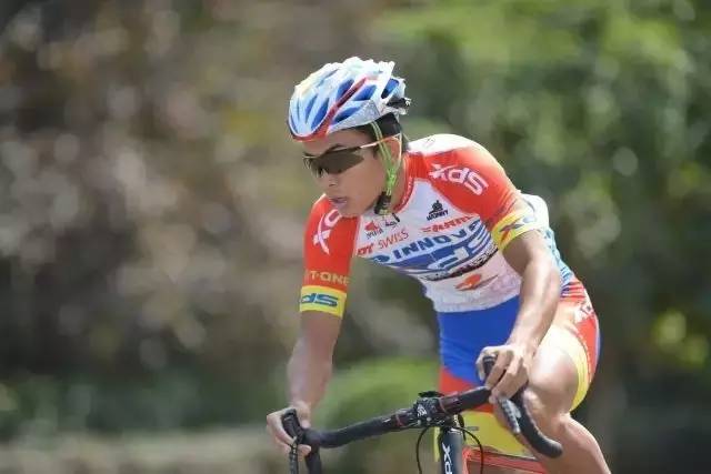 骑行眼镜 不只是酷，更是骑行者的安全保障